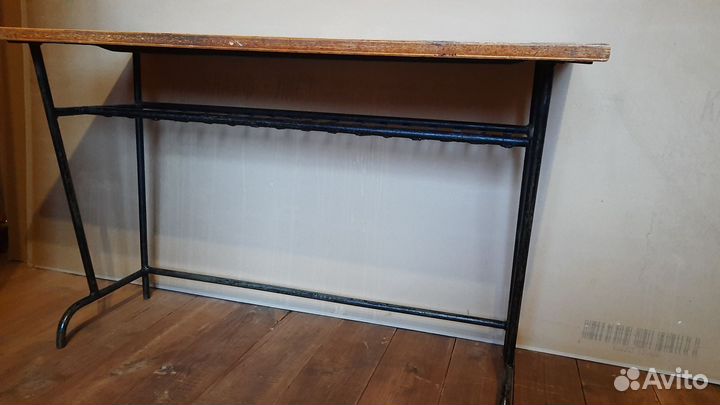 Школьная парта