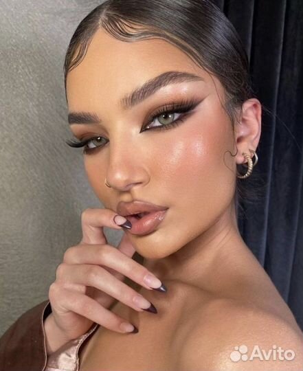 Макияж и прическа