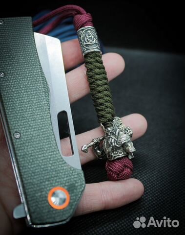 Темляк для ножа из паракорда: 