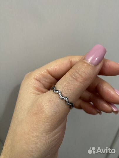 Кольцо Pandora Мерцающий зигзаг