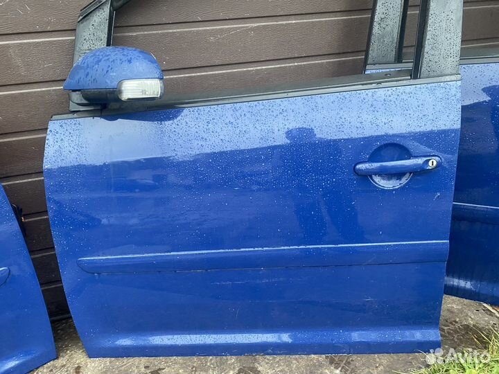 Дверь Volkswagen Touran