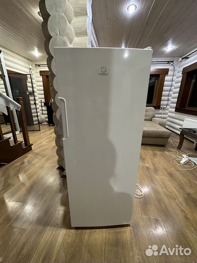 Морозильная камера indesit DFZ 4150.1