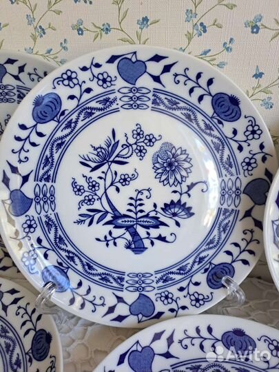 Тарелки Чехия Луковый узор, винтаж