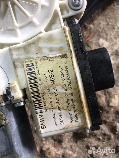 Задний стеклоподъемник BMW X3 Е83