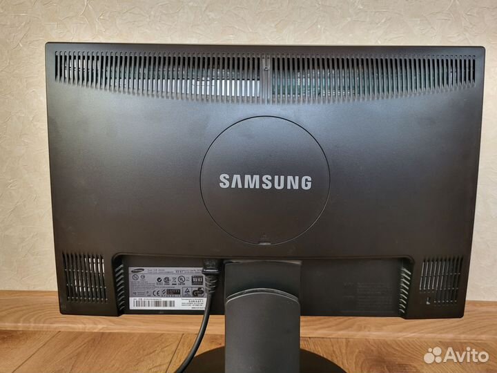 Монитор Samsung syncmaster2043nw