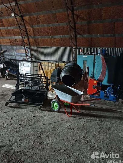 Станок для производства строительных блоков