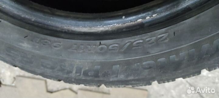 Hankook Winter I'Pike 225/50 R17