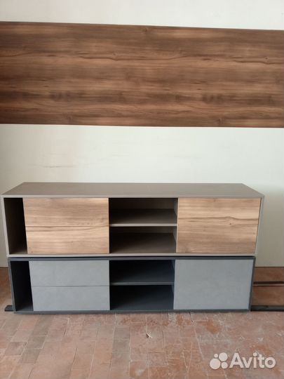Тумба под телевизор