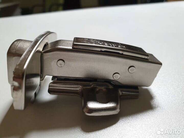 Петеля Hettich с доводчиком