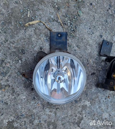 Фара противотуманная в бампер