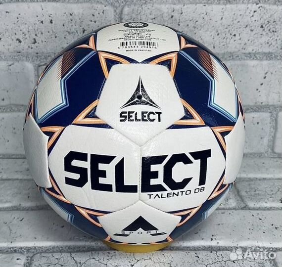 Футбольный мяч профессиональный