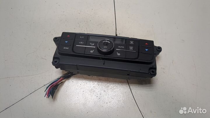 Переключатель отопителя Jeep Grand Cherokee, 2011