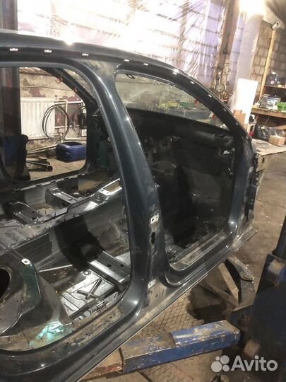 Центральная стойка правая audi A4 b8