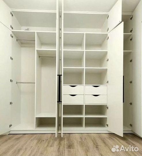 Шкаф распашной в стиле IKEA