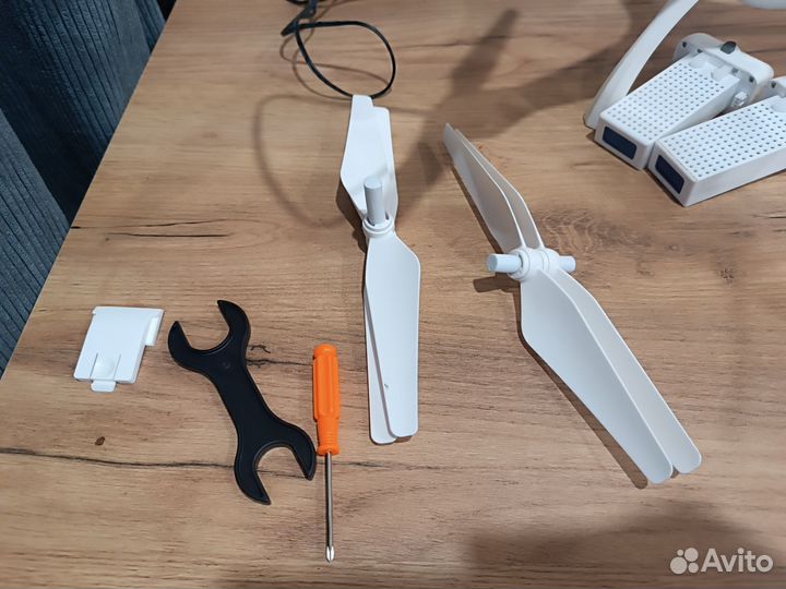 Квадрокоптер с камерой syma X8Pro