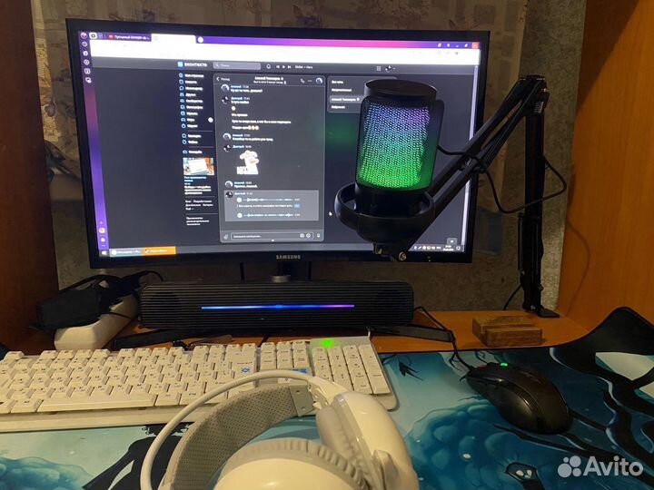 Игровой монитор изогнутый 144гц Samsung