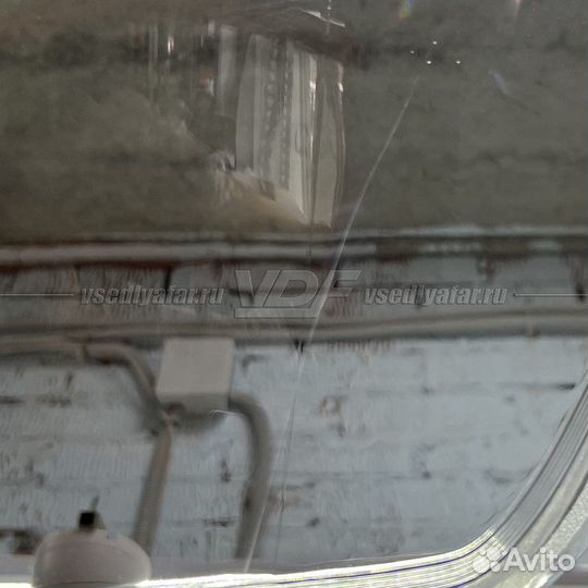Уцененное стекло для фары Dodge Ram (2018-2023) Ле