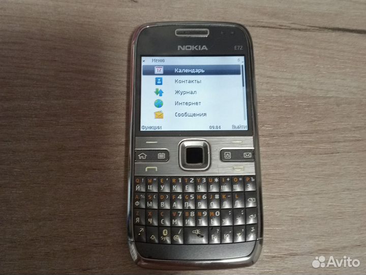 Телефон Nokia e72