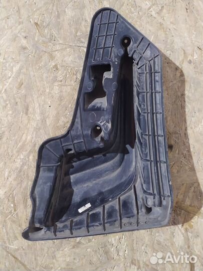 Заглушка противотуманной фары Kia Rio 3