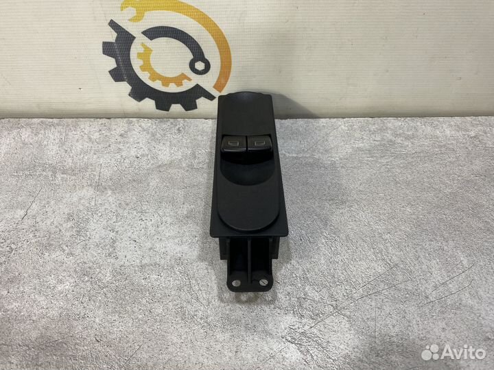 Блок кнопок стеклоподъемников Mercedes A6395451513