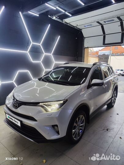 Toyota RAV4 2.5 AT, 2017, 110 000 км