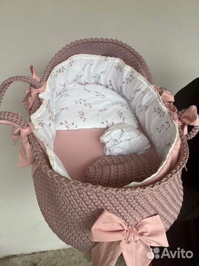 Вязаная люлька переноска