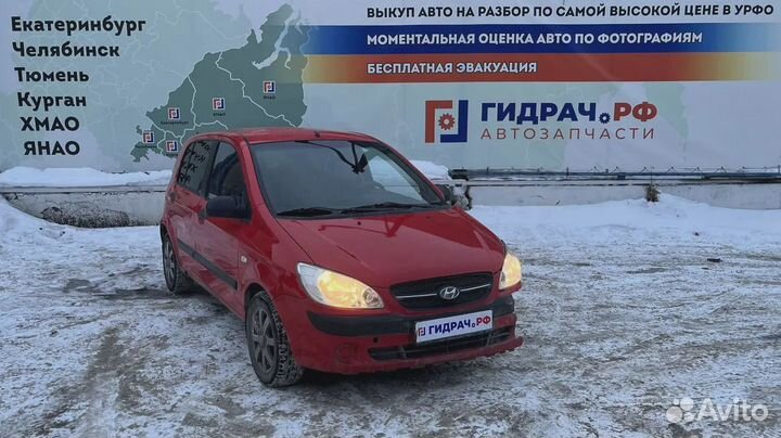 Накладка на торпедо левая Hyundai Getz 84716-1C500