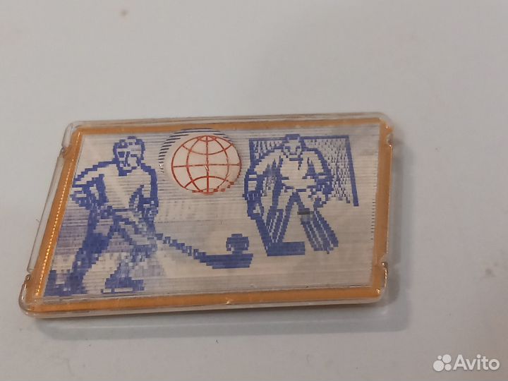 Значок хамелеон Чемпионат Мира по Хоккею 1973 год