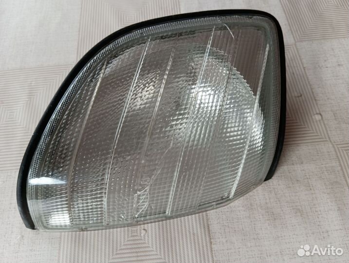 Указатель поворота Mercedes w140