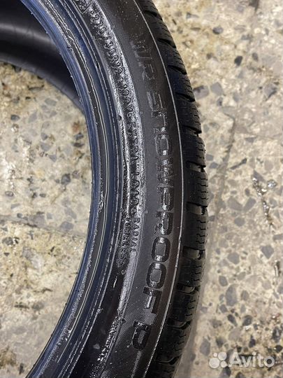 Nokian Tyres WR Snowproof P 275/35 R19 и 245/40 R19