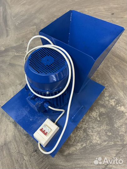 Крупорушка зернодробилка 380в