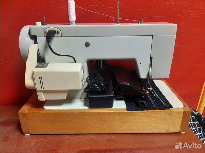 Швейная машинка чайка
