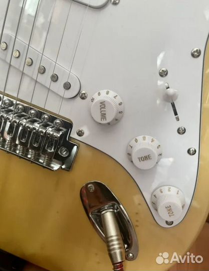 Электрогитара