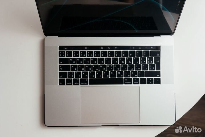 Apple MacBook Pro15 A1707 2.8Ghz i7 16gb 256