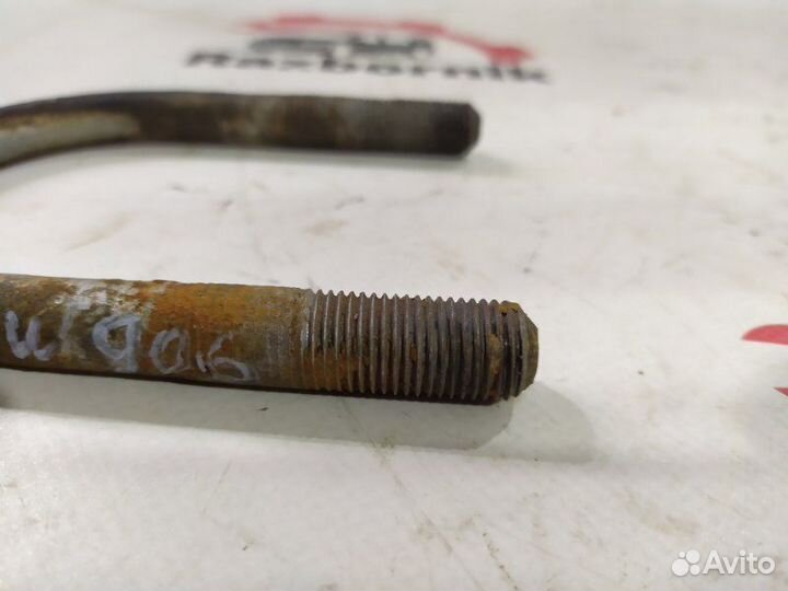 Стремянка рессоры задняя Mercedes Sprinter W906