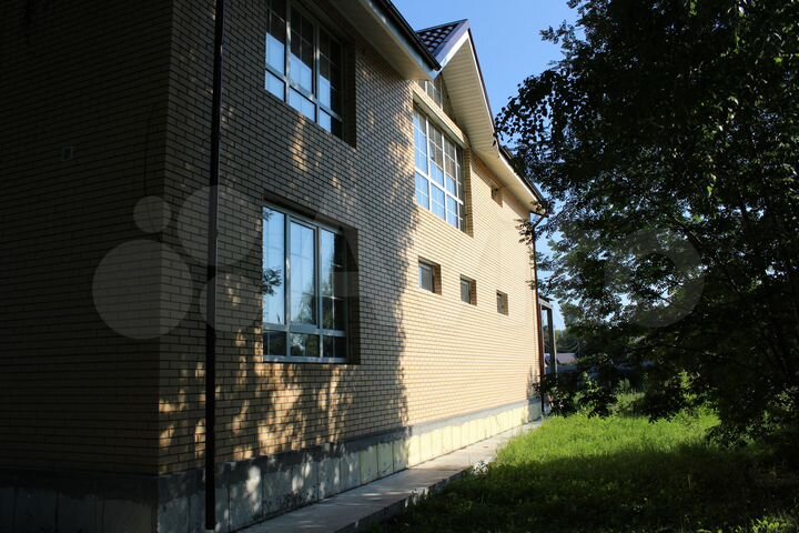 Дом 210 м² на участке 38 сот.