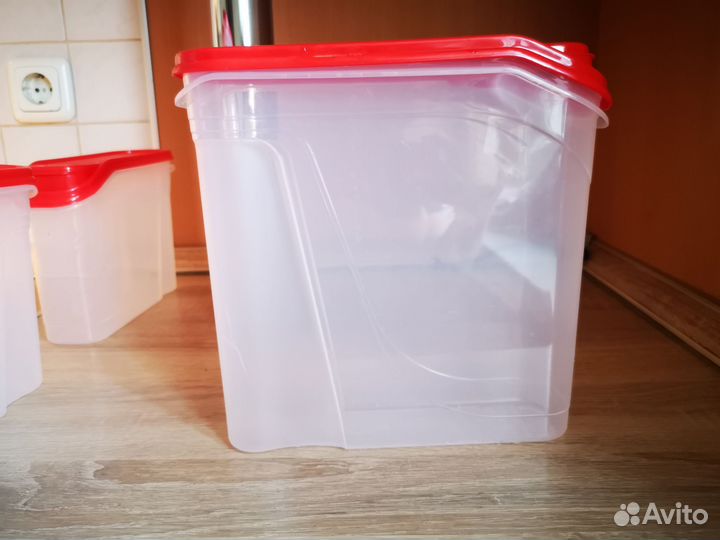 Контейнеры для сыпучих продуктов