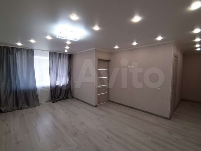 2-к. квартира, 43 м², 1/5 эт.