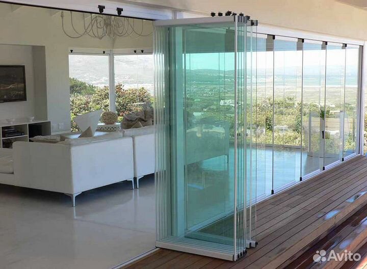 Безрамное остекление крупных объектов