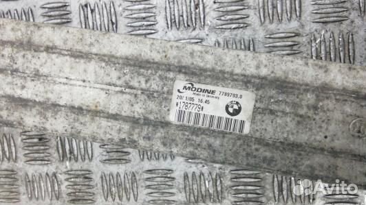 Радиатор интеркуллера BMW 3 E46 (89U34KC01)