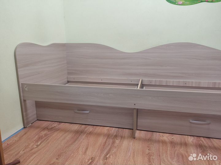 Кровать подростковая с ящиками