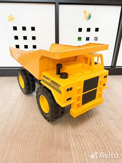 Игрушечный самосвал Mighty Wheels