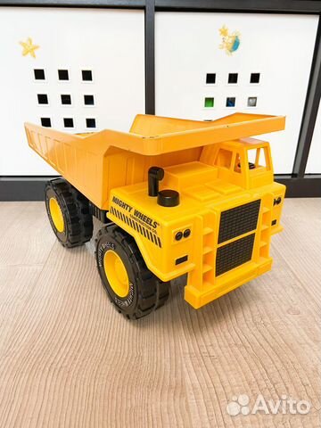 Игрушечный самосвал Mighty Wheels