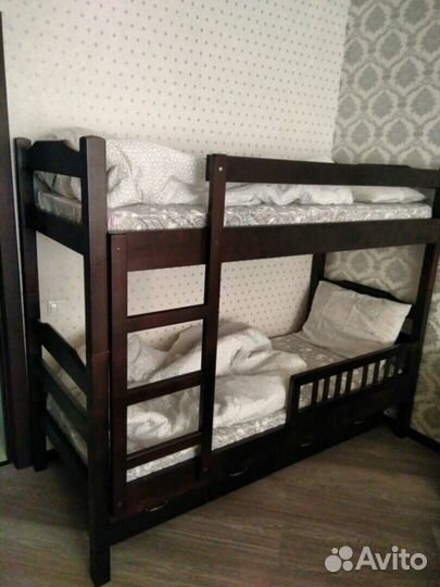 Двухъярусная кровать