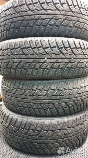 Marshal I'Zen Stud Snow KW11 225/65 R17