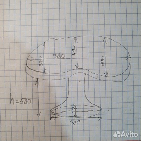 Декоративный столик из капового клёна