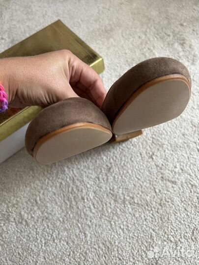 Туфли для девочки новые