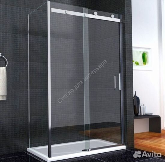 Стеклянные душевые перегородки
