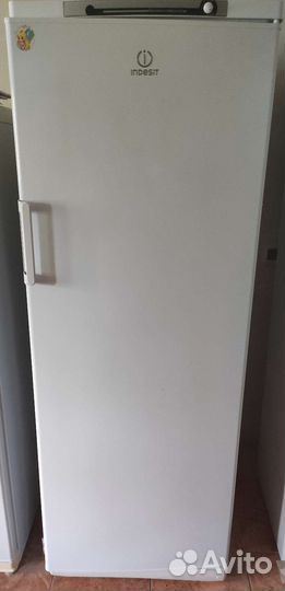 Холодильник бу indesit