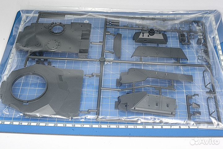 Сборная модель танка Leopard A4 Tamiya 1:35